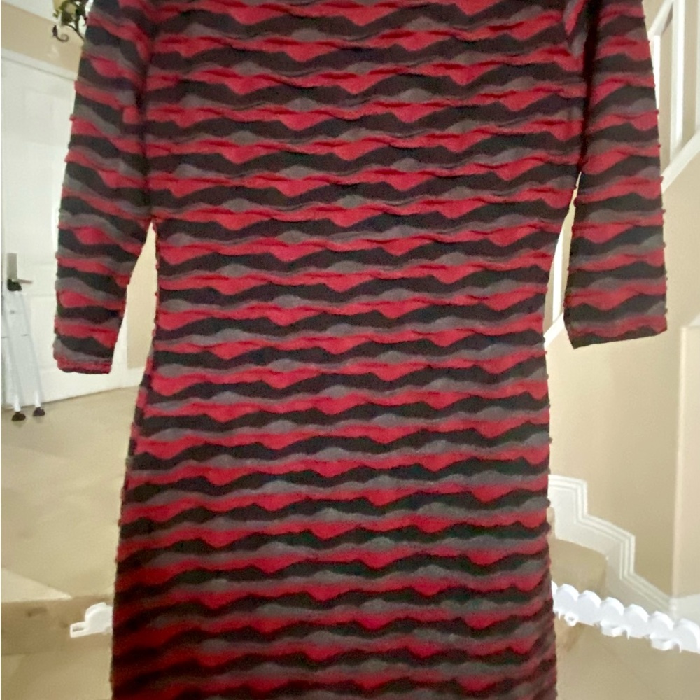 Max Studio Red and Black Wave Pattern Dress